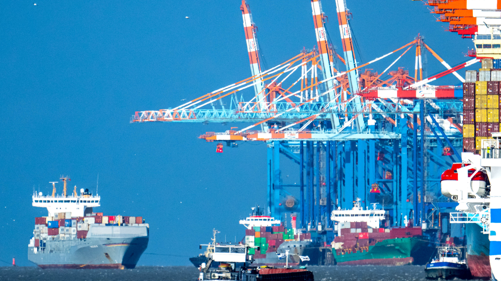 Bremen Ekonomisinde Alarm Zilleri: 2023’te Ülke Genelinin Üzerinde Daralma, © Sina Schuldt/dpa