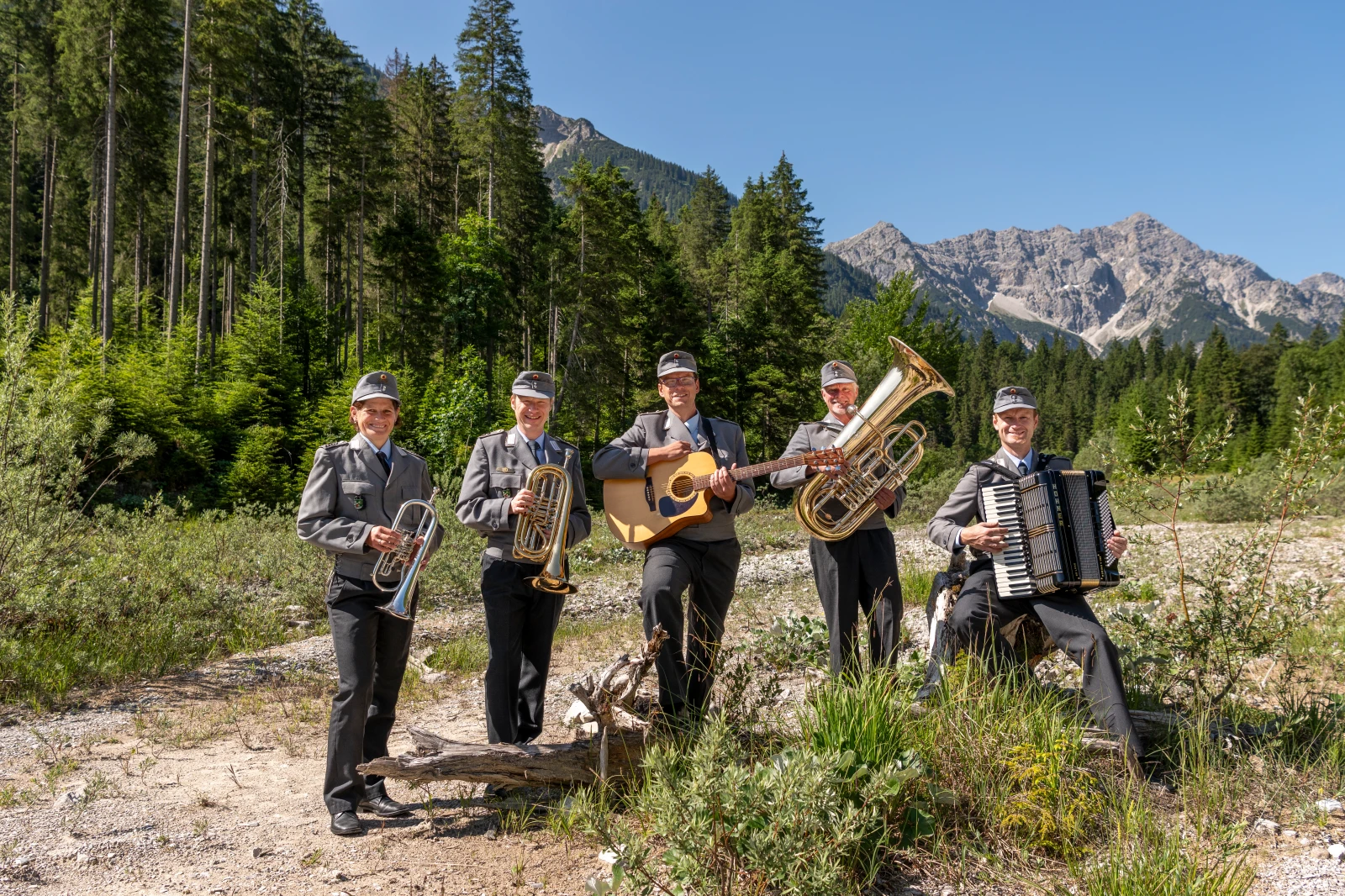 Garmisch- Partenkirchen: Die Hüttenmusik des Gebirgsmusikkorps der Bundeswehr, © Garmisch_Hüttenmusi Garmisch- Partenkirchen: Die Hüttenmusik des Gebirgsmusikkorps der Bundeswehr, © Garmisch_Hüttenmusi