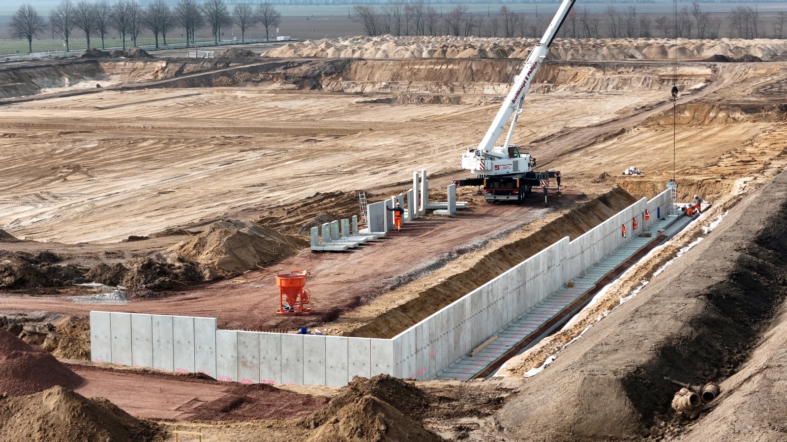 Pfalz’ta İnşaatlarda Kaçak Çalışma: Büyük Operasyon! , © Peter Gercke/dpa Pfalz’ta İnşaatlarda Kaçak Çalışma: Büyük Operasyon! , © Peter Gercke/dpa