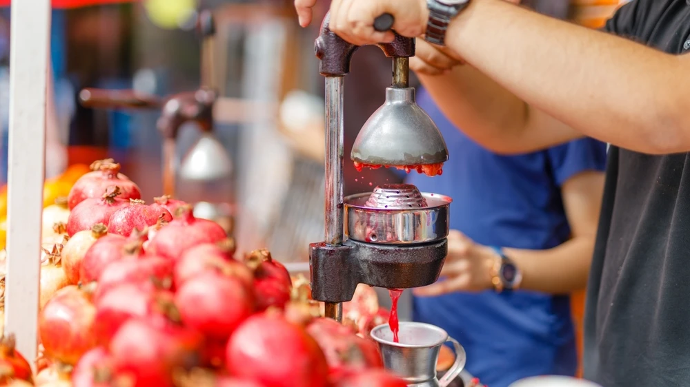 Antalya'da 33 Euro'ya Nar Suyu!, © Shutterstock Antalya'da 33 Euro'ya Nar Suyu!, © Shutterstock