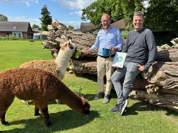 Urkundenübergabe SdM April 2025 Tierpark Gettorf, © more Marketing