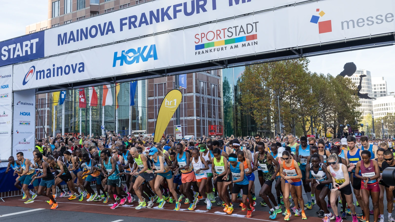 Frankfurt: Hafta Sonu Maraton Trafiğine Dikkat!, © Hannes Albert/dpa Frankfurt: Hafta Sonu Maraton Trafiğine Dikkat!, © Hannes Albert/dpa