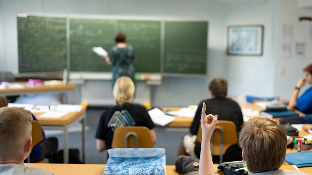 Regierung will den Puls im Schulwesen fühlen, © Keystone / SDA / Archiv- & Symbolbild Regierung will den Puls im Schulwesen fühlen, © Keystone / SDA / Archiv- & Symbolbild