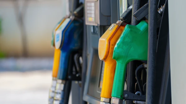 Zapfhahn an einer Tankstelle, © Engin Akyurt Zapfhahn an einer Tankstelle, © Engin Akyurt