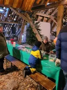 Bastelstand Tannenbaumschlagen, © more Marketing Bastelstand Tannenbaumschlagen, © more Marketing