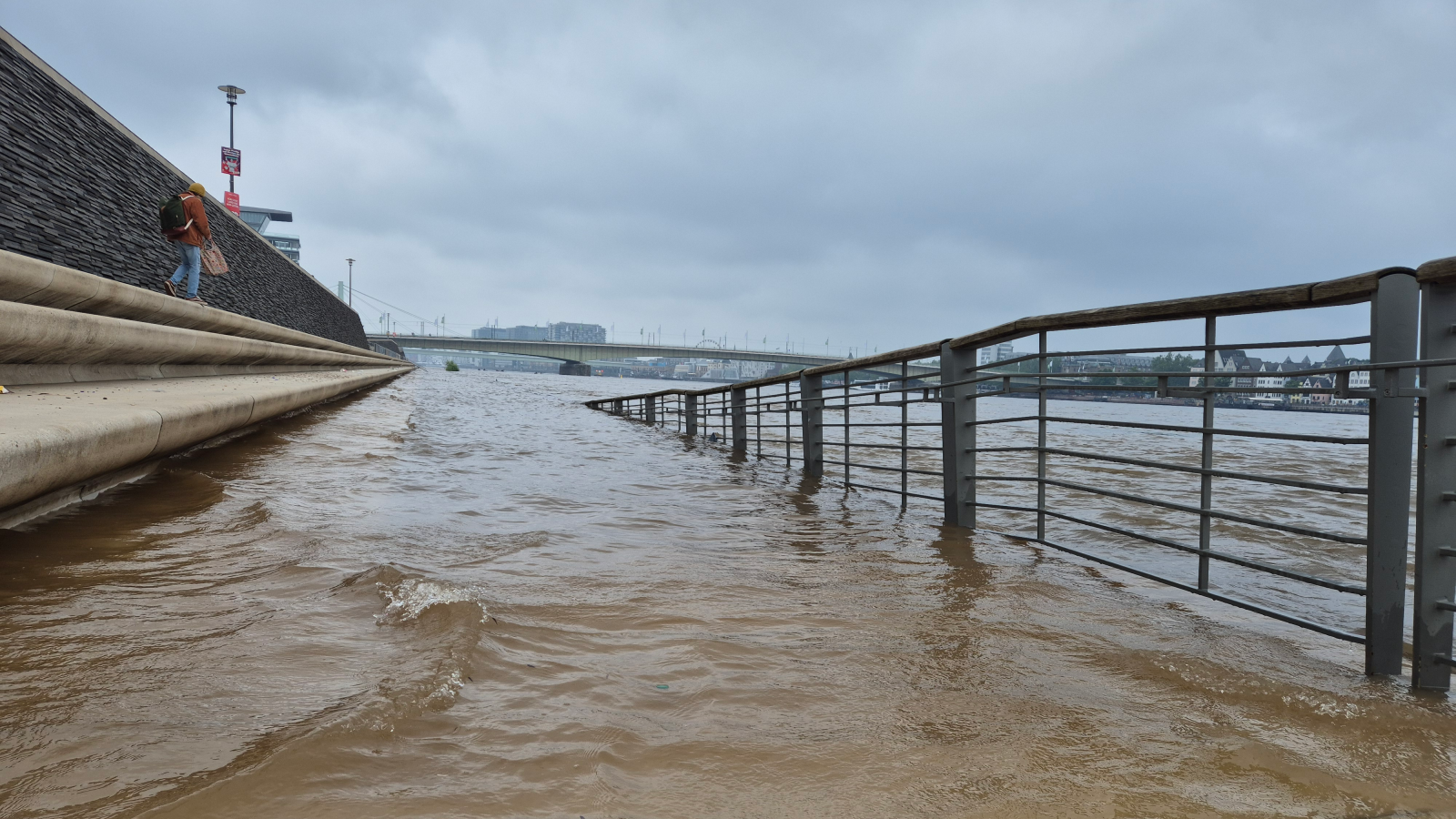 Kuzey Ren-Vestfalya'da Sel Uyarısı!, © dpa
