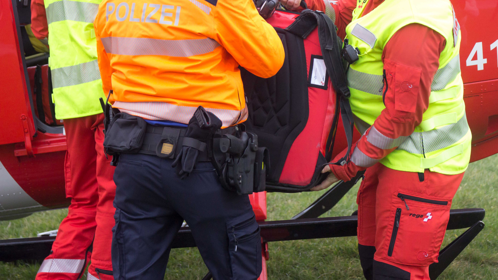 Zwischen Lieferwagen und Anhänger eingeklemmt, © Kapo SG