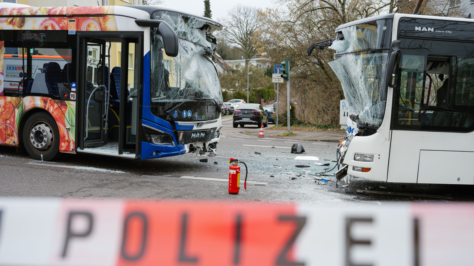 Mehr als 30 Verletzte bei Busunfall in Deutschland, © Keystone / DPA / Oliver Dietze