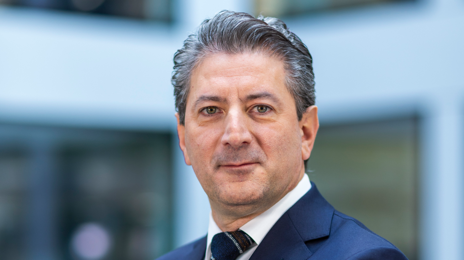 Post-Chef Roberto Cirillo verteidigt Poststrategie, © Post