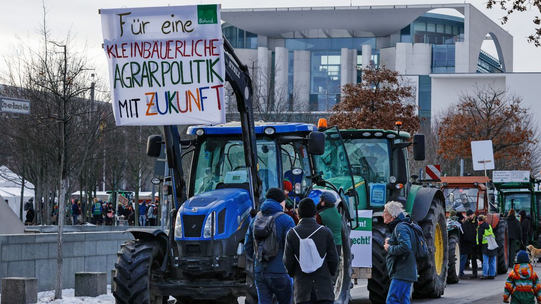 Berlin’de Noel Öncesi Büyük Çiftçi Eylemi Yok: Sosyal Medyadaki İddialar Asılsız, ©  Carsten Koall/dpa