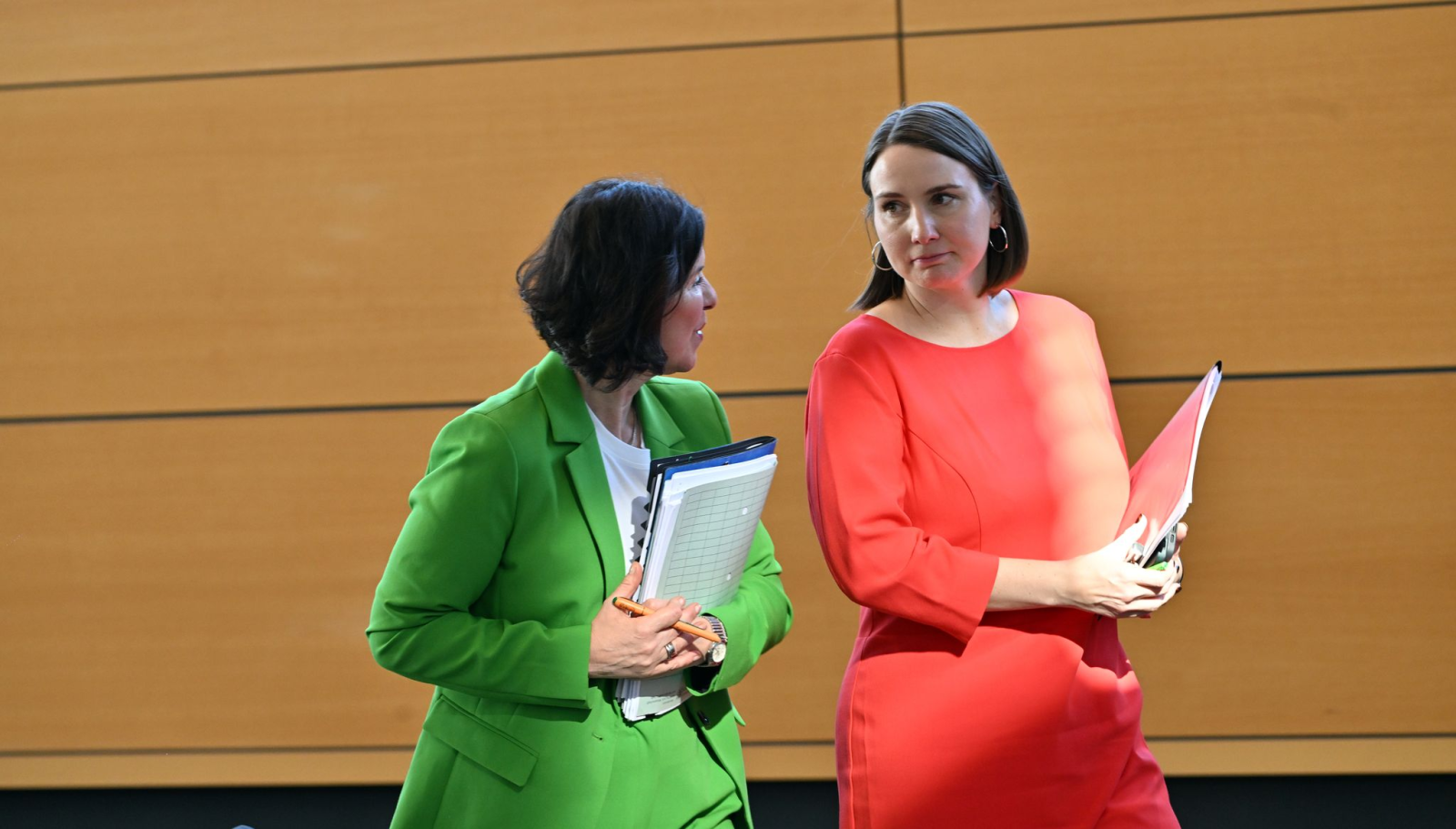 Thüringens Arbeitsministerin Katharina Schenk (SPD) will wegen der steigenden Zahl von 24-Stunden-Läden im Freistaat das Ladenöffnungsgesetz novellieren. Größe, Sortiment und Öffnungszeiten sollen künftig geregelt werden. , © Martin Schutt/dpa