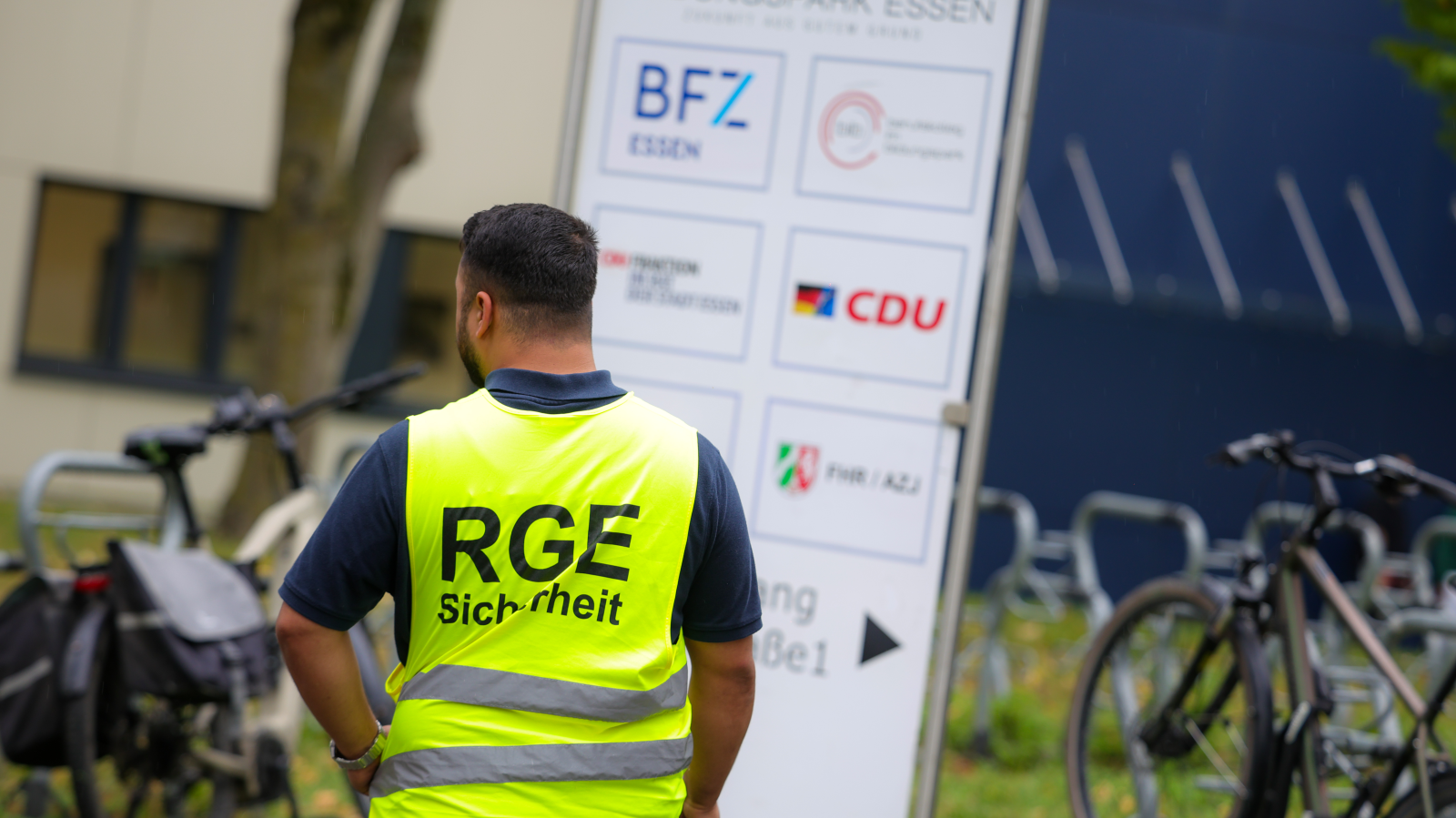 Essen: Okullarda Güvenlik İçin Yeni Konsept, © Christoph Reichwein/dpa