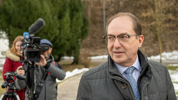 🎧 Almanya’da Sığınmacılara 'Hemen' Çalışma İzni Gündemde, © Stefan Puchner/dpa