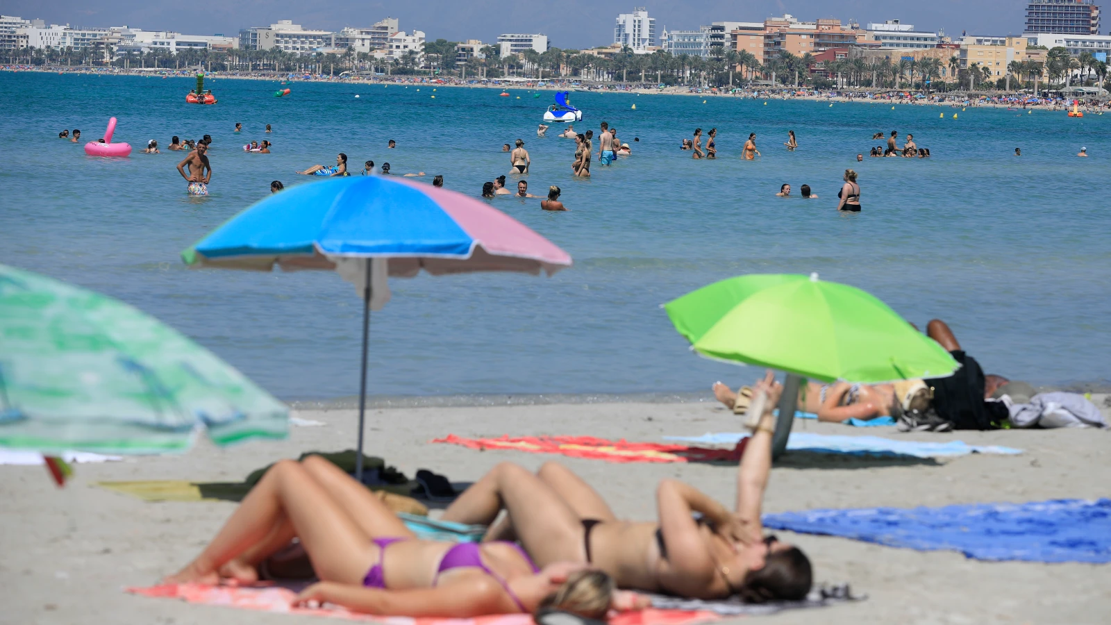Aşırı Kalabalık Tatil Noktaları: 2025 Yazında Uzak Durulması Gereken Yerler!, © dpa Aşırı Kalabalık Tatil Noktaları: 2025 Yazında Uzak Durulması Gereken Yerler!, © dpa