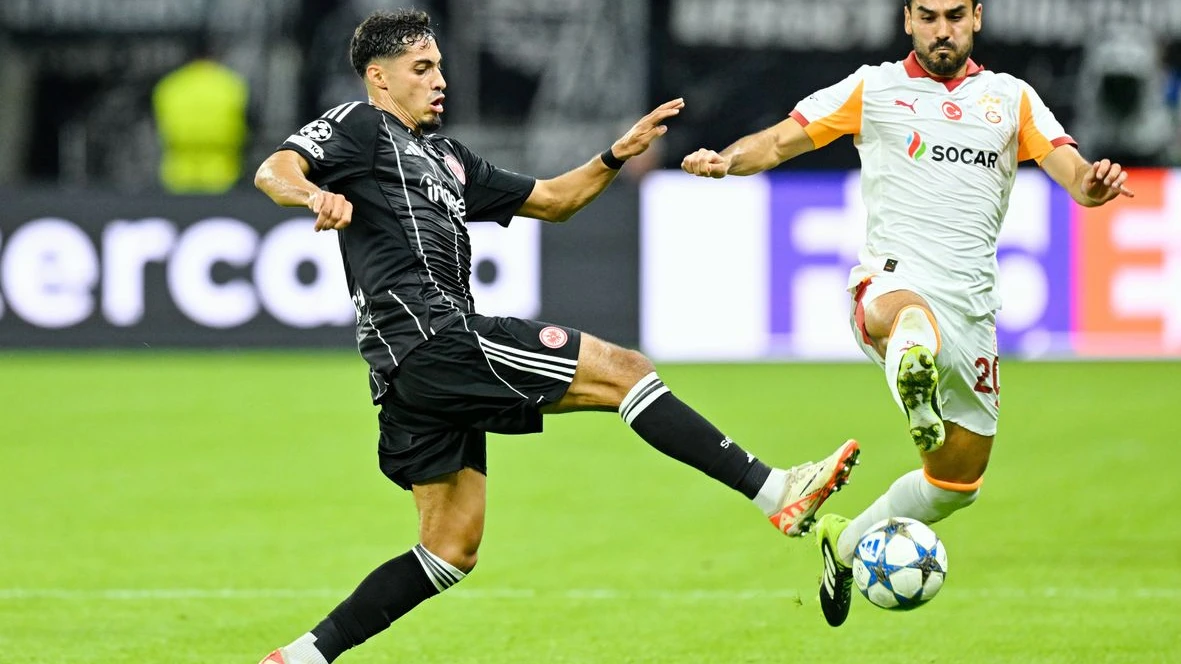 Almanya’da ağır yenilgi: Galatasaray Frankfurt deplasmanında farklı yenildi!, © Uwe Anspach/dpa Almanya’da ağır yenilgi: Galatasaray Frankfurt deplasmanında farklı yenildi!, © Uwe Anspach/dpa