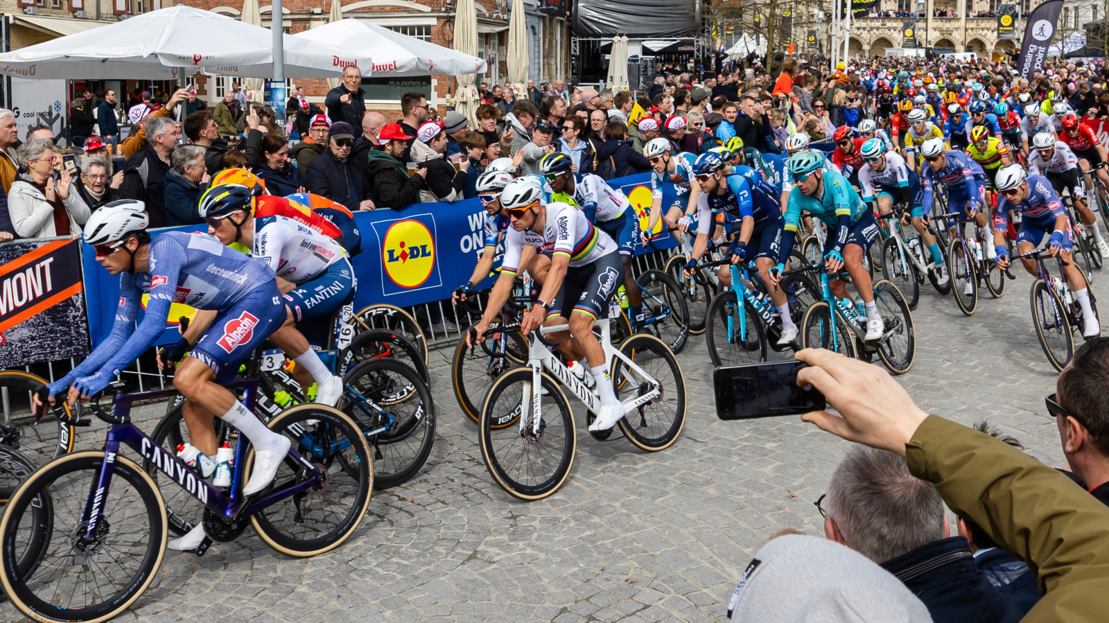 Van der Poel Sieger der Flandern-Rundfahrt, © Keystone / AP / Geert Vanden