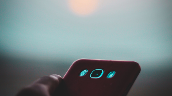Wieso wird unser Handy eigentlich warm?, © Ali Madad