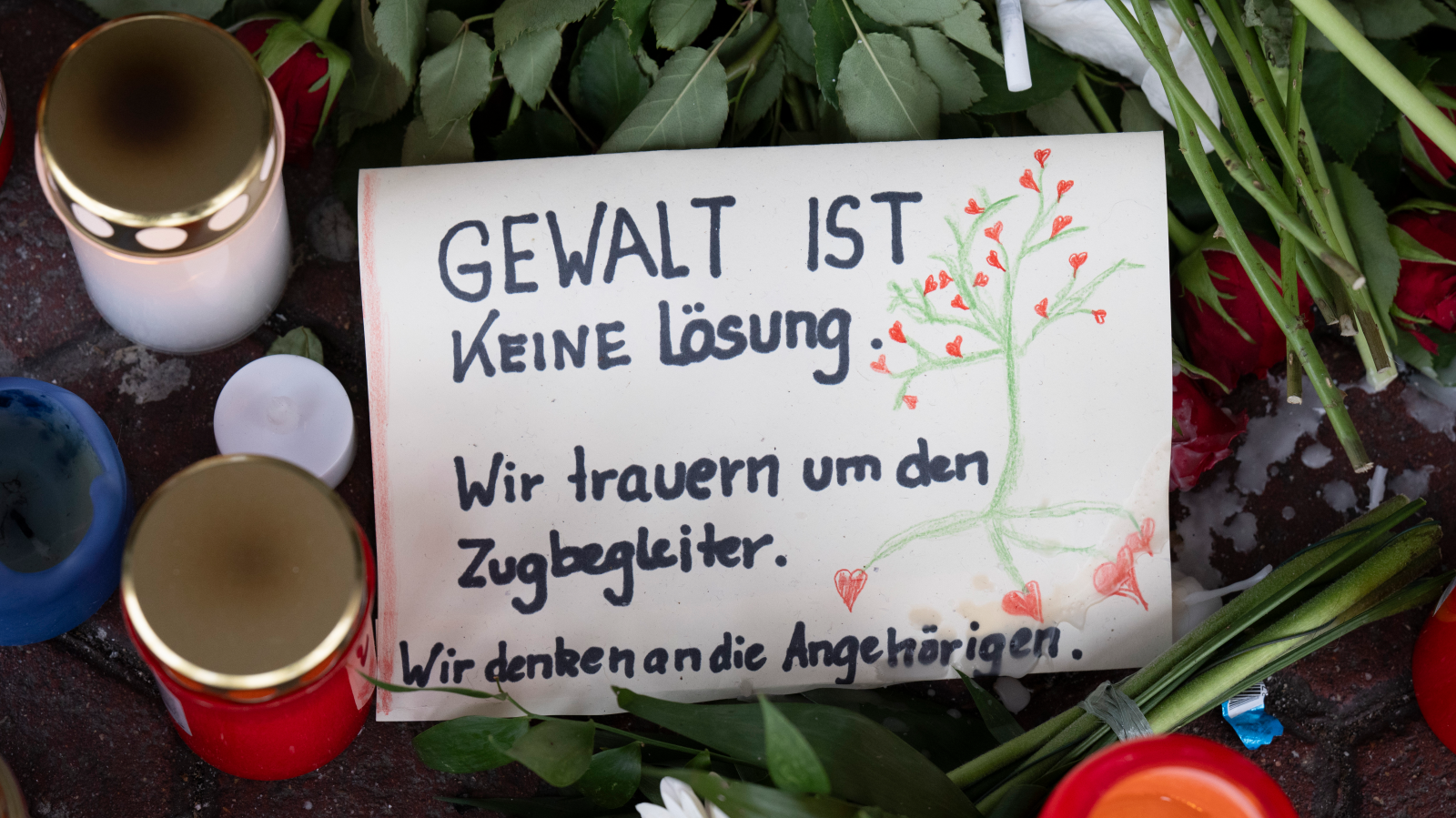 Almanya’da Tren Personeline Yönelik Şiddet Tartışması Büyüyor, © Boris Roessler/dpa