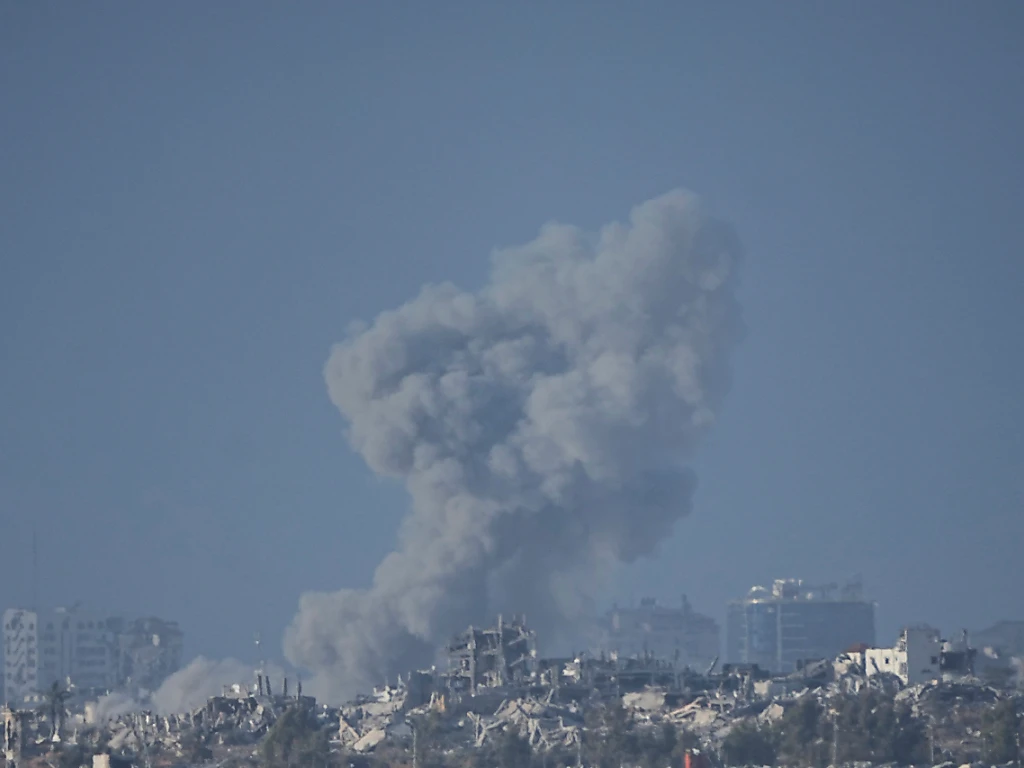 Die islamistische Hamas hat einen dauerhaften Waffenstillstand im Gaza-Krieg gefordert, © Ariel Schalit/AP/dpa Die islamistische Hamas hat einen dauerhaften Waffenstillstand im Gaza-Krieg gefordert, © Ariel Schalit/AP/dpa