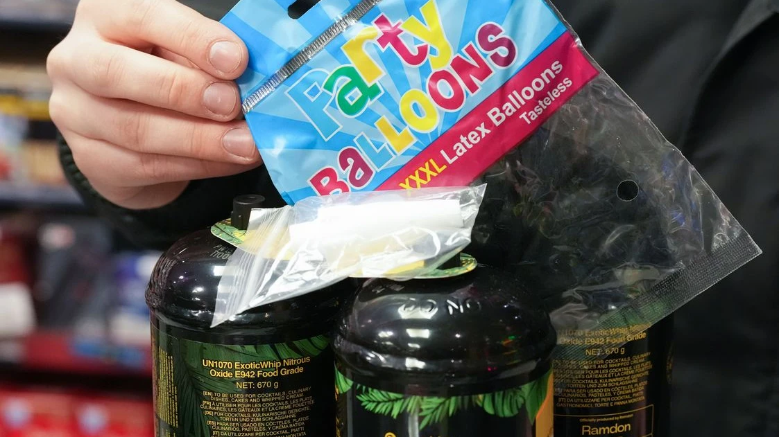 NRW´de "Lachgas" Gençler İçin Tehlike Saçıyor, © Marcus Brandt/dpa NRW´de "Lachgas" Gençler İçin Tehlike Saçıyor, © Marcus Brandt/dpa