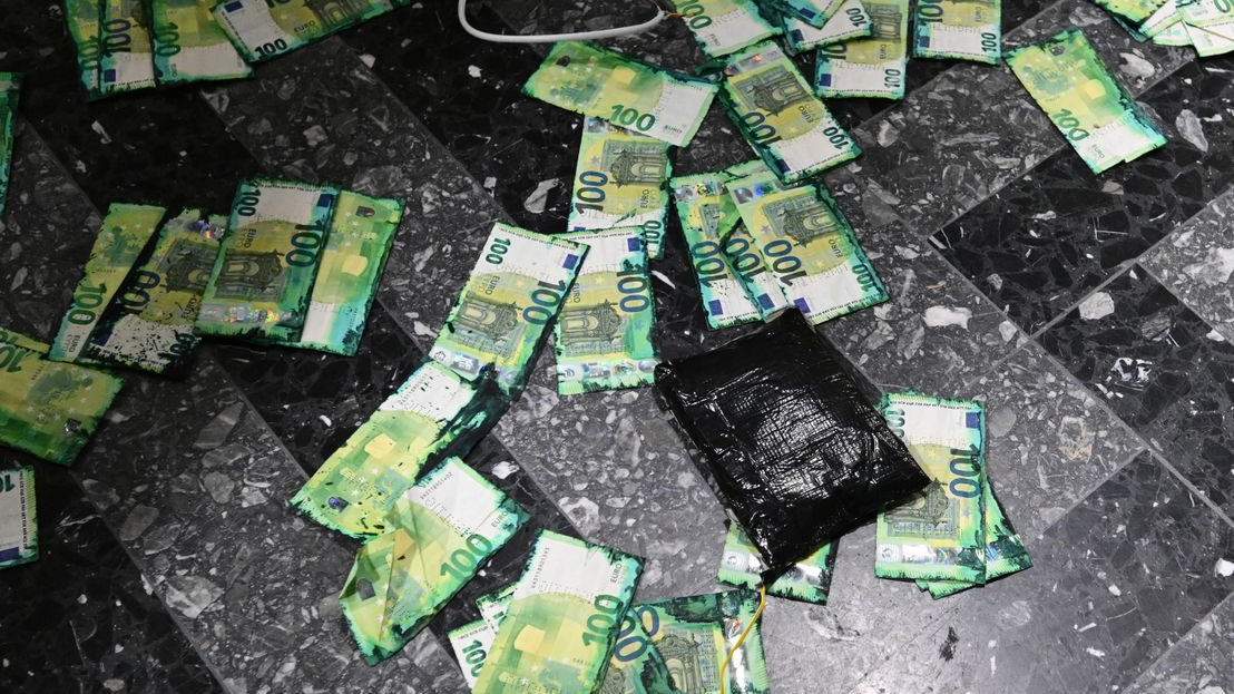 Knittlingen’de ATM Patlatıldı: 700 Bin Euro’luk Hasar, © Bernd Weißbrod/dpa