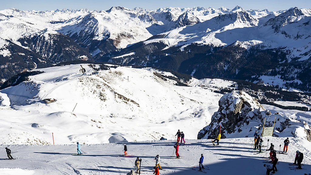 Bündner Bergbahnen mit zweitbestem Saisonstart, © Keystone / SDA / Archiv- / Symbolbild Bündner Bergbahnen mit zweitbestem Saisonstart, © Keystone / SDA / Archiv- / Symbolbild