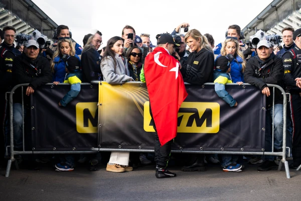 © Ayhancan Güven © Ayhancan Güven