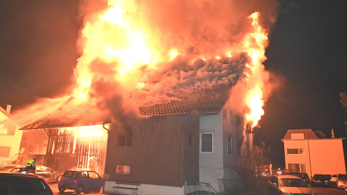 Brand eines Einfamilienhauses mit Scheune, © Kantonspolizei St. Gallen