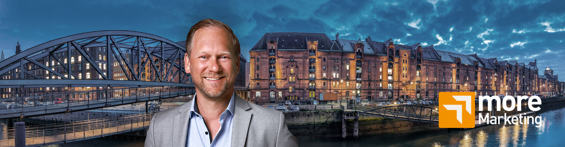 Marco Tristram vor Speicherstadt Kulisse, © Shutterstock, Inga Sommer