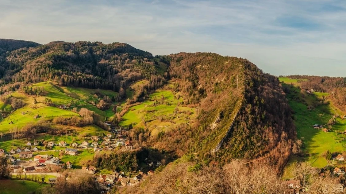 Waldenburg will Steuererhöhung statt Badi-Schliessung, © waldenburg.ch Waldenburg will Steuererhöhung statt Badi-Schliessung, © waldenburg.ch