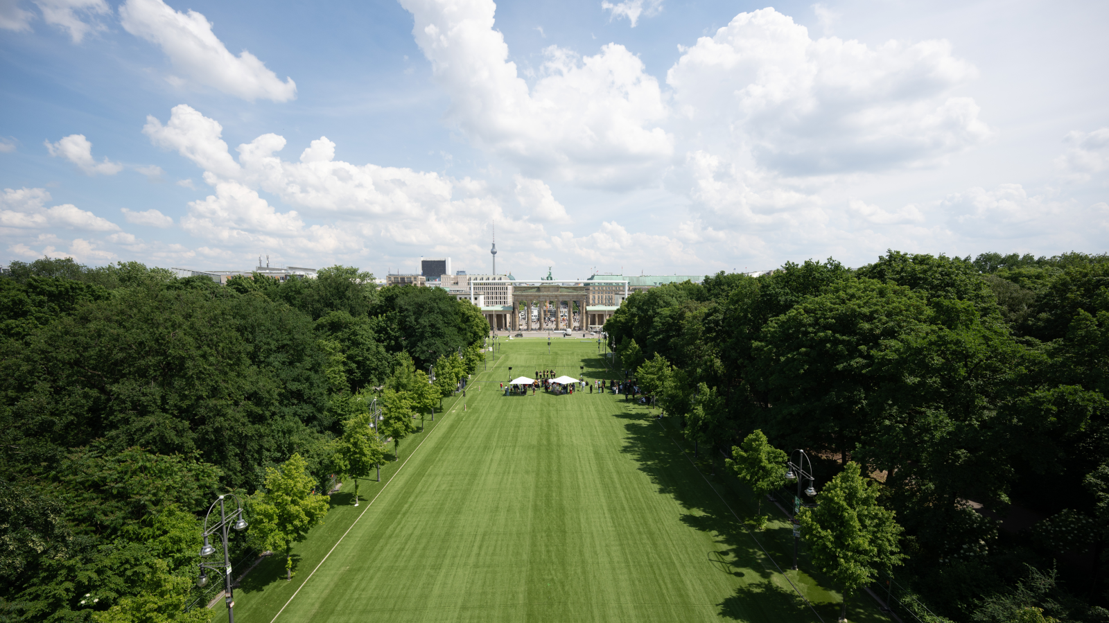 Berlin Fanmeile’leri Almanya-İspanya Maçını Bekliyor!, © dpa