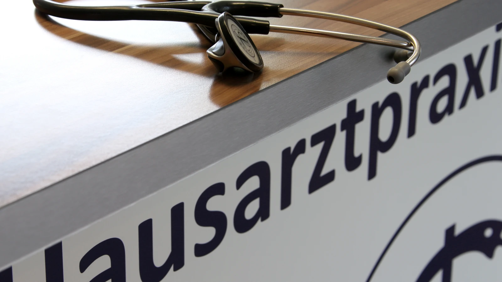 Acil Servislerin Kapatılma Planı: 90.000 Hasta Etkilenecek!, © dpa Acil Servislerin Kapatılma Planı: 90.000 Hasta Etkilenecek!, © dpa