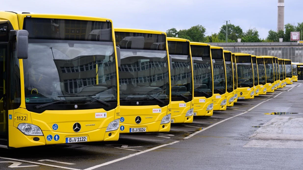 BVG’de Araç Sayısı ve Güvenlik Artırılıyor!, © Bernd von Jutrczenka/dpa BVG’de Araç Sayısı ve Güvenlik Artırılıyor!, © Bernd von Jutrczenka/dpa