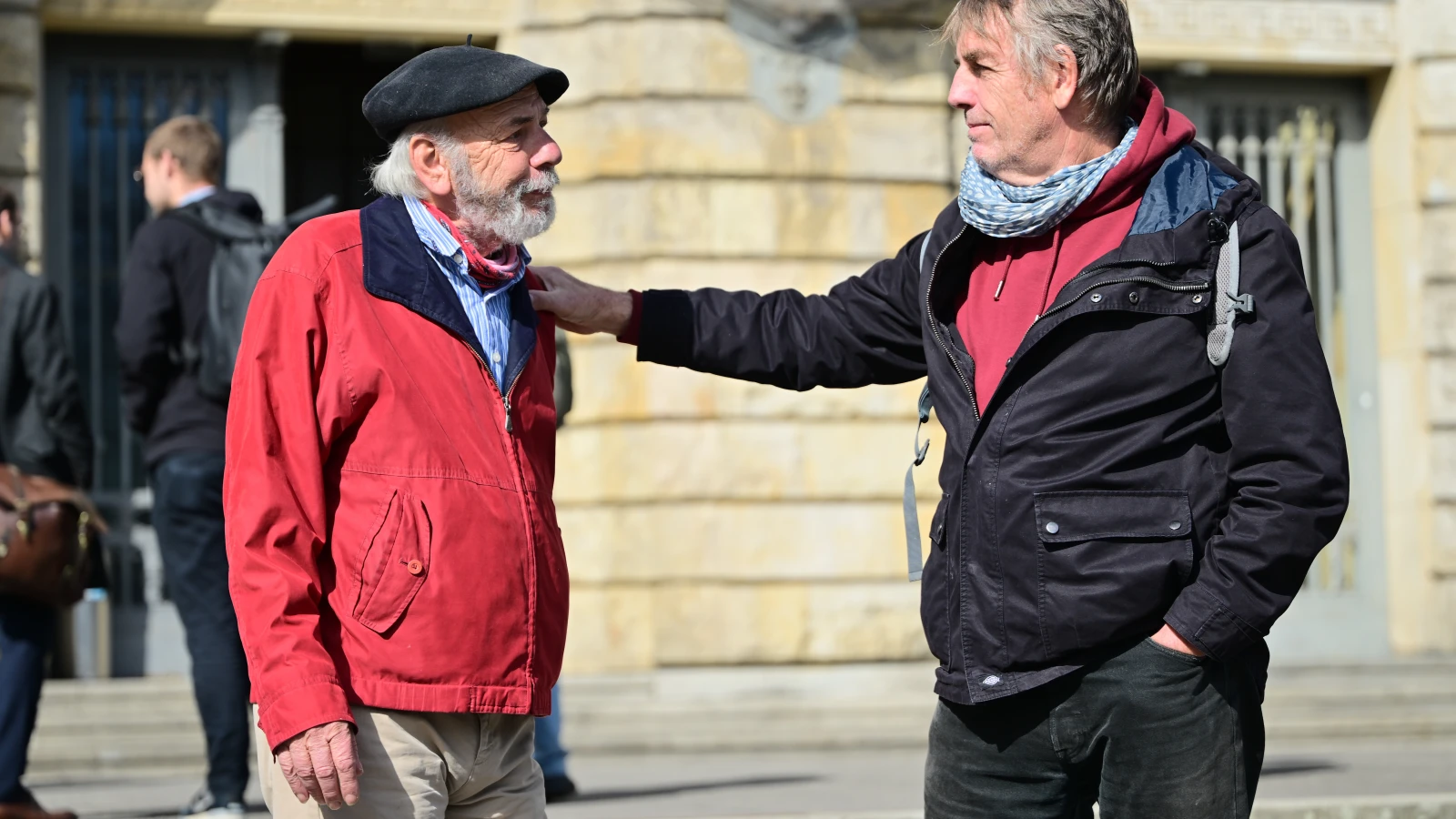 30 Yıl Sonra Gelen Ceza: Başarısız Bombalı Saldırı Girişimi İçin Ertelenmiş Hapis Cezası, © Sebastian Christoph Gollnow/dpa 30 Yıl Sonra Gelen Ceza: Başarısız Bombalı Saldırı Girişimi İçin Ertelenmiş Hapis Cezası, © Sebastian Christoph Gollnow/dpa