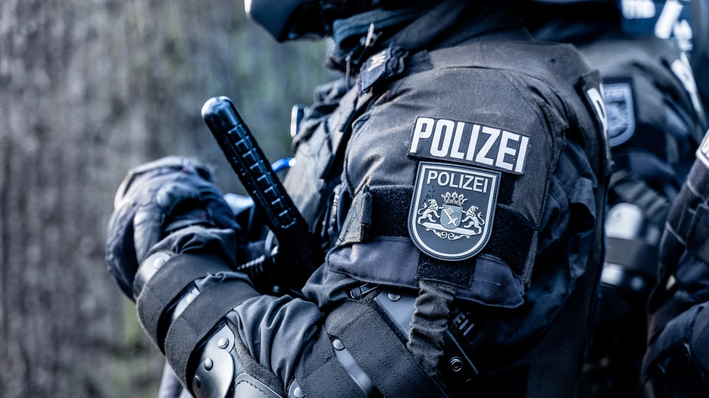 Rheinland-Pfalz polis teşkilatın gündeminde vücut body kameraların özel mekân, daire ve hanelerde kullanımına dair görüşmeler yer alıyor, © shutterstock Rheinland-Pfalz polis teşkilatın gündeminde vücut body kameraların özel mekân, daire ve hanelerde kullanımına dair görüşmeler yer alıyor, © shutterstock