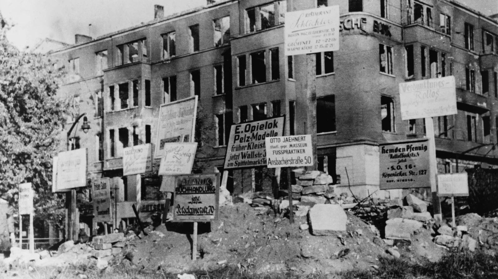 Tarihsel Arka Plan: 8 Mayıs 1945’te Neler Yaşandı?, © shutterstock Tarihsel Arka Plan: 8 Mayıs 1945’te Neler Yaşandı?, © shutterstock