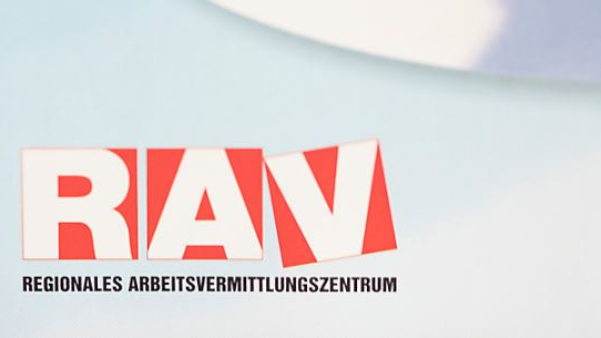 Arbeitslosenquote sinkt im Februar leicht, © Keystone-SDA  Symbolbild