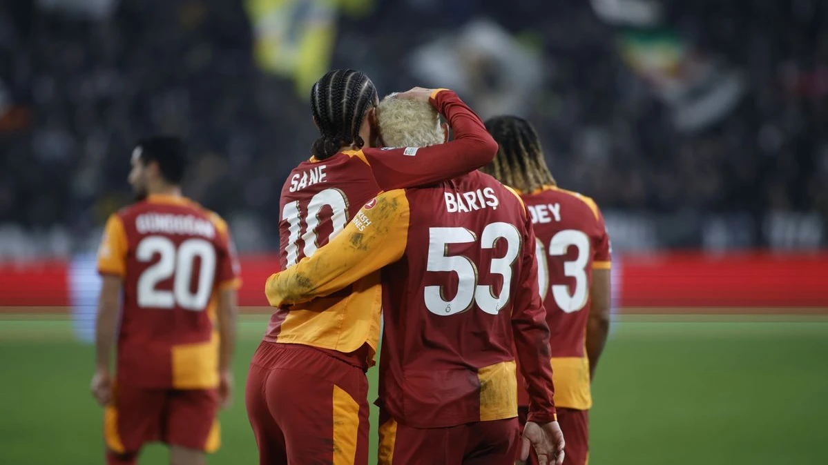Galatasaray Liverpool’u İstanbul’da Zendi: 1-0, © Nderim Kaceli/LiveMedia-IPA/ZUMA Press Wire/dpa Galatasaray Liverpool’u İstanbul’da Zendi: 1-0, © Nderim Kaceli/LiveMedia-IPA/ZUMA Press Wire/dpa