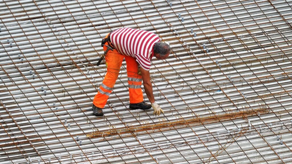 St. Galler SVP fordert mehr Kontrollen bei Eisenlegern, © Keystone-SDA St. Galler SVP fordert mehr Kontrollen bei Eisenlegern, © Keystone-SDA