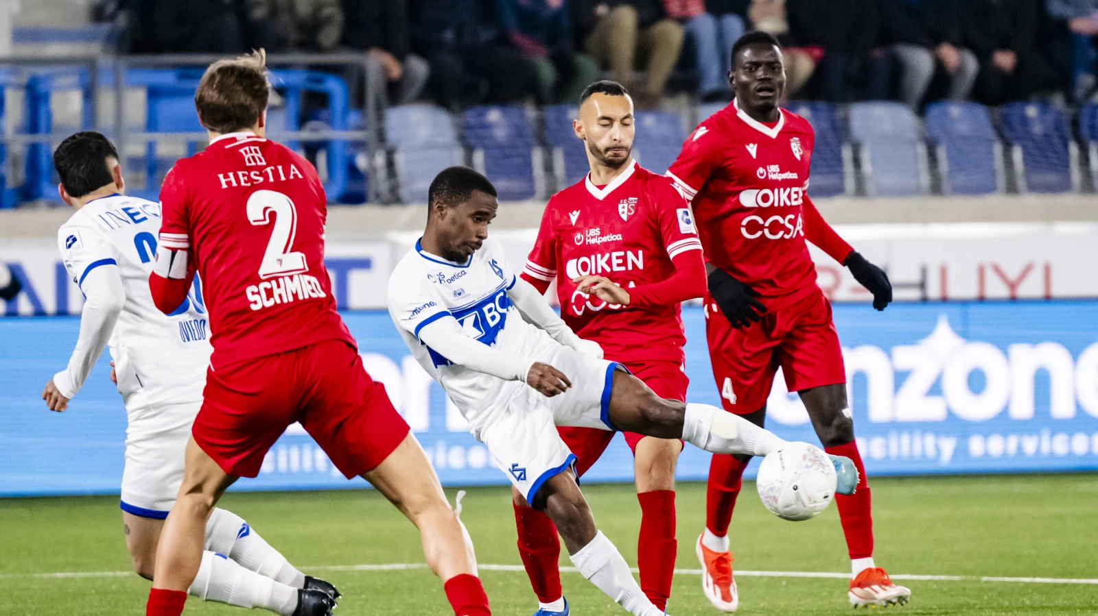 Remis im Kellerduell und Heimsieg für Lausanne, © KEYSTONE JEAN-CHRISTOPHE BOTT Remis im Kellerduell und Heimsieg für Lausanne, © KEYSTONE JEAN-CHRISTOPHE BOTT