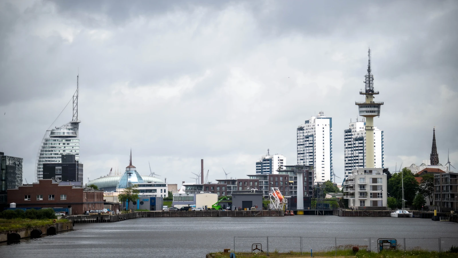 Bremerhaven’de Karstadt Binasında Yeniden Asbest Bulundu, © Sina Schuldt/dpa Bremerhaven’de Karstadt Binasında Yeniden Asbest Bulundu, © Sina Schuldt/dpa