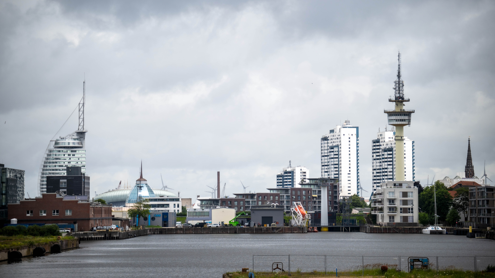 Bremerhaven’de Karstadt Binasında Yeniden Asbest Bulundu, © Sina Schuldt/dpa 