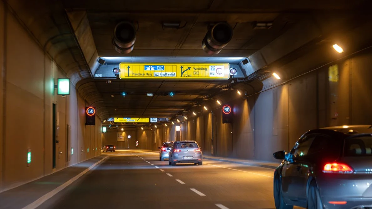 Tiergartentunnel Araç ve Kamyonlara Yeniden Açıldı!, © Soeren Stache/dpa Tiergartentunnel Araç ve Kamyonlara Yeniden Açıldı!, © Soeren Stache/dpa