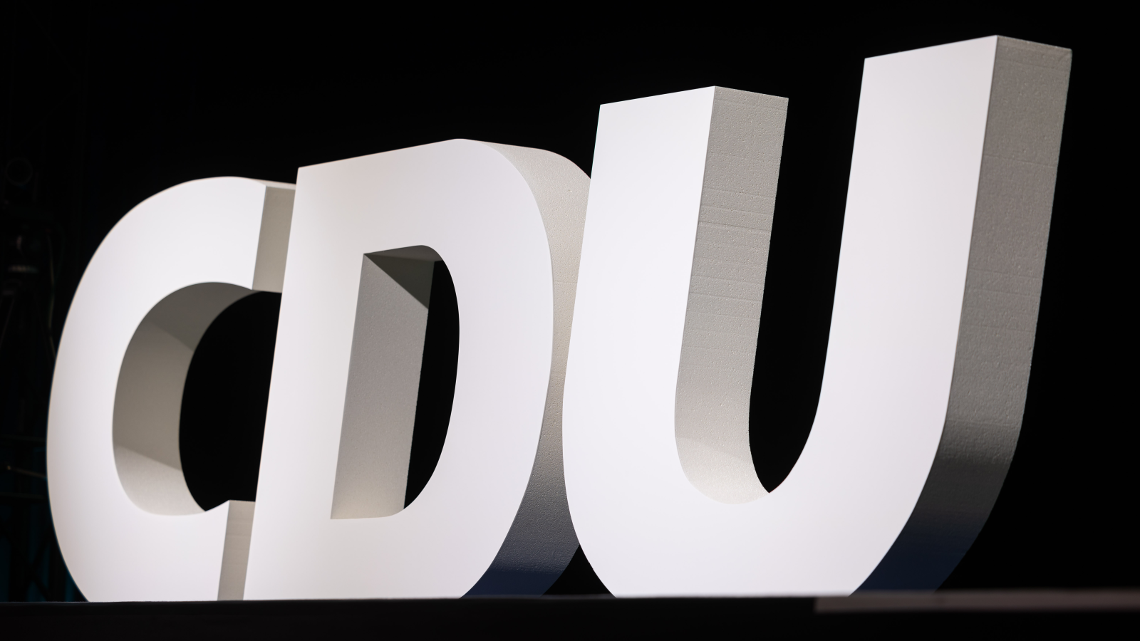 Berlin CDU Koalisyon Anlaşmasını Oyladı!, © dpa