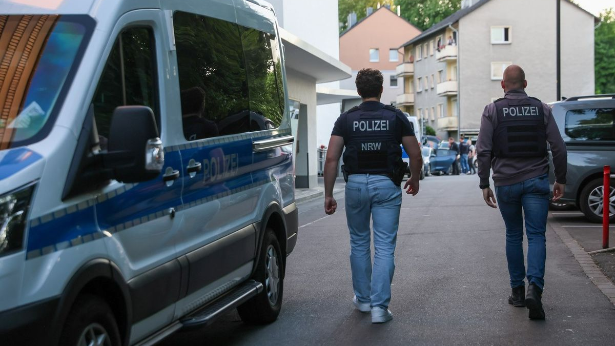 Übach-Palenberg’de Uyuşturucu Laboratuvarı Ortaya Çıkarıldı!, © Tim Oelbermann/dpa