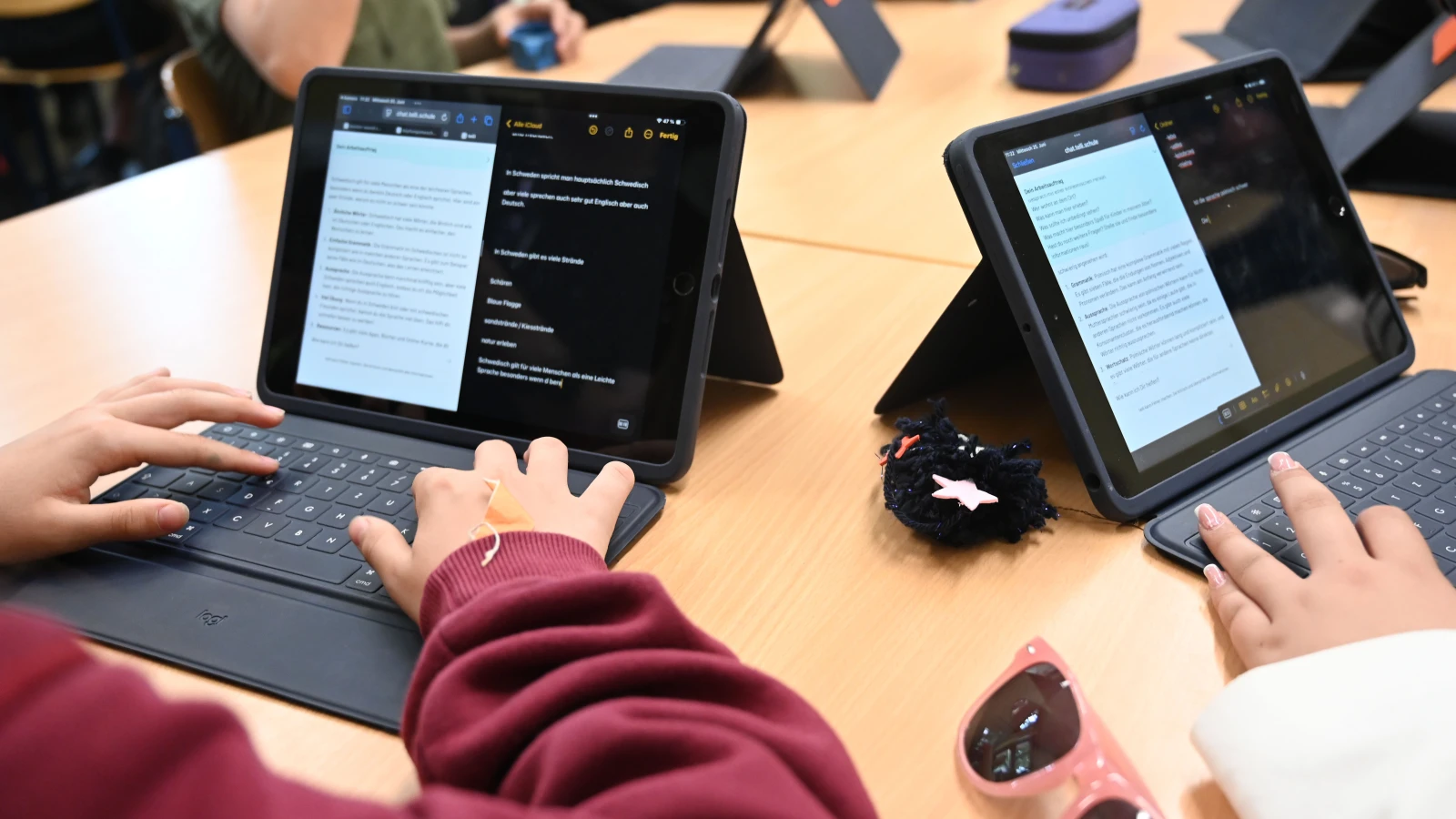 NRW okullarında yapay zekâ dönemi: “Telli” milyonlarca öğrenciyle buluşuyor, © Carmen Jaspersen/dpa NRW okullarında yapay zekâ dönemi: “Telli” milyonlarca öğrenciyle buluşuyor, © Carmen Jaspersen/dpa