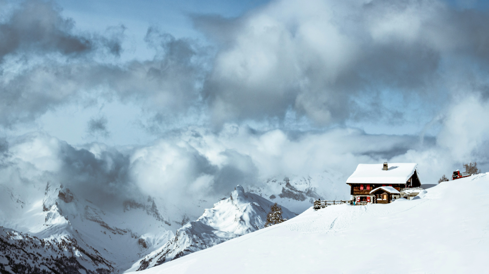 Vierter Advent bringt viel Neuschnee in den Bergen, © Unsplash/Thijs Kennis