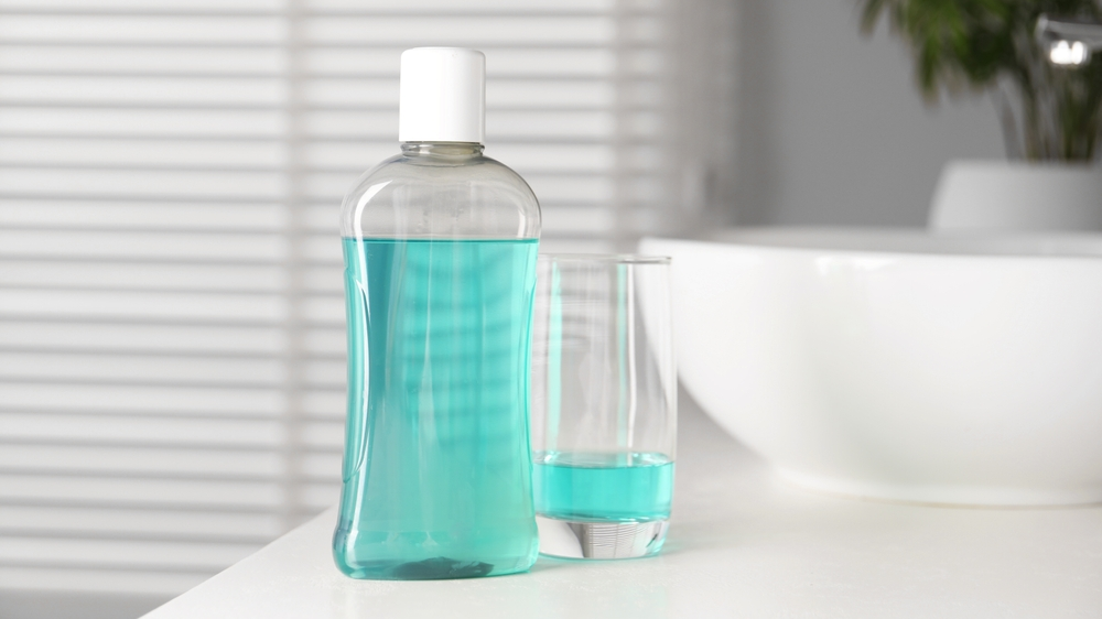 Ağız Çalkalama Suyunu Evde Kendiniz de Yapabilirsiniz!, © shutterstock