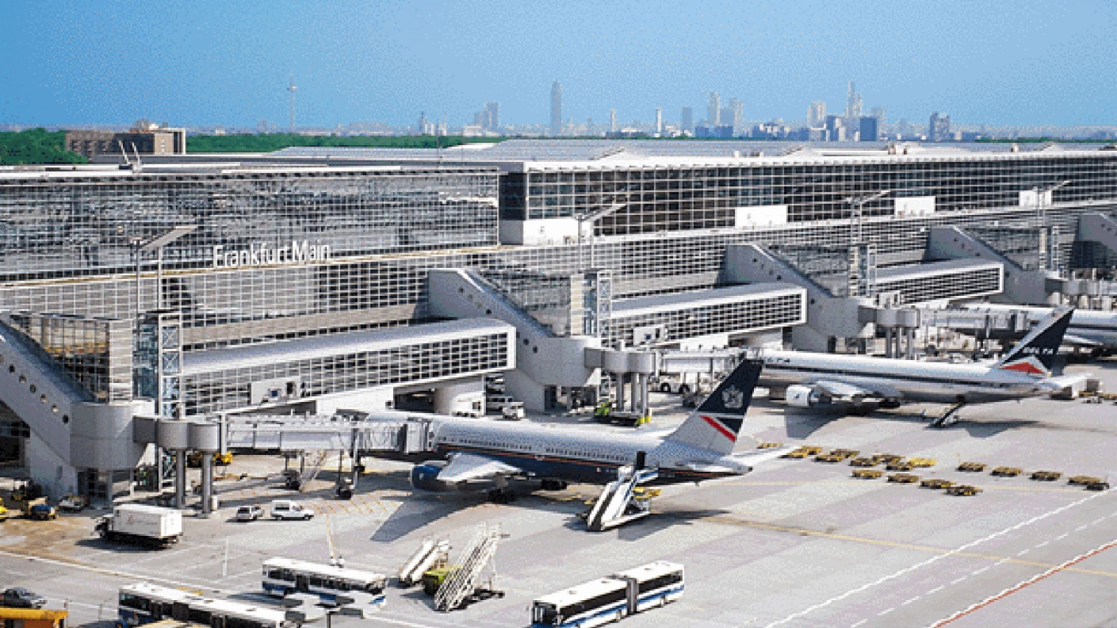 Verzögerungen und Ausfälle am Flughafen Frankfurt, © Keystone / AP Flughafen Frankfurt/Main AG / STR / Archivbild Verzögerungen und Ausfälle am Flughafen Frankfurt, © Keystone / AP Flughafen Frankfurt/Main AG / STR / Archivbild