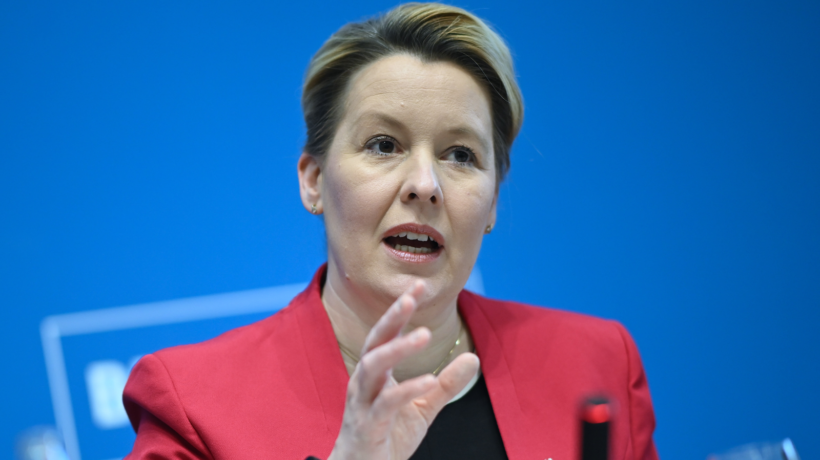 Ekonomi Senatörü Giffey’e Saldıran Adam Bunu Kızgınlığından Yapmış!, © dpa